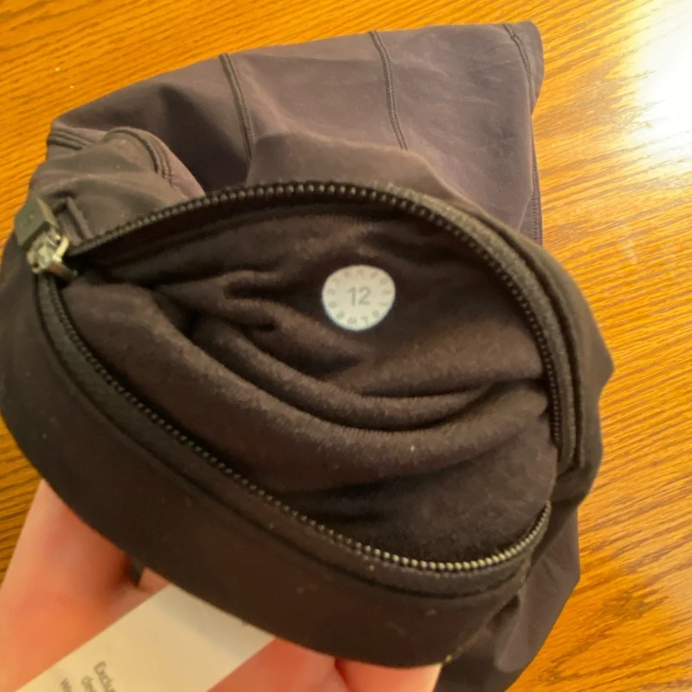 Lulu tennis skirt size 12. Worn less than 10 times. Unfortunately,too big for me - Picture 3 of 6